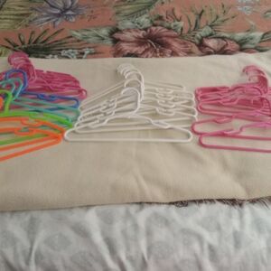 Colorful Plastic Hangers Set